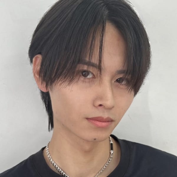 センターパート×艶感ストレート