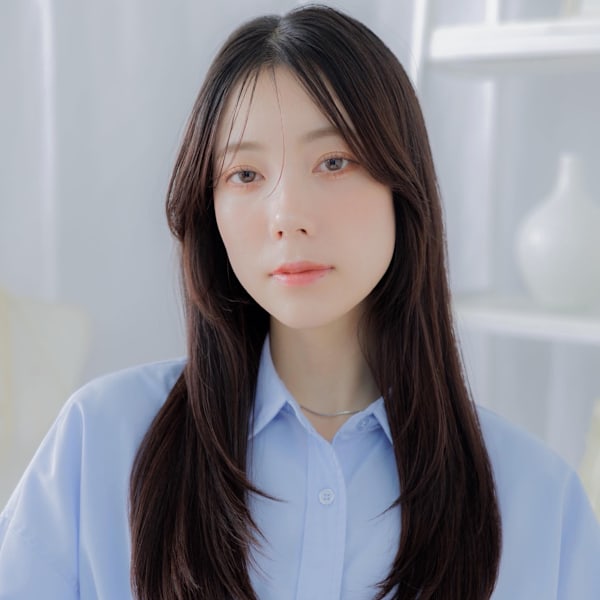 顔回りレイヤーカット小顔ストレートロング チャコールグレー