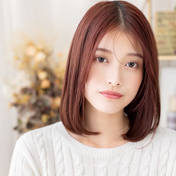センターパート艶カラー切りっぱなしボブディ　バーガンディ|COVER HAIR bliss【カバーヘア ブリス】戸田公園/戸田公園西口店