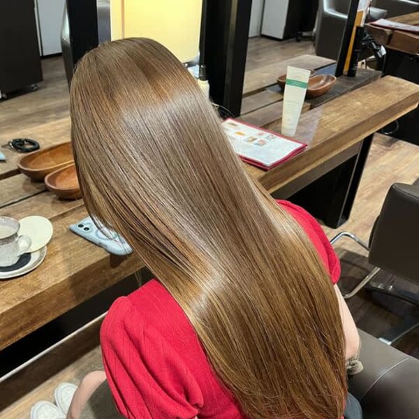 【こうた】ミルクティーベージュ/髪質改善美髪カラー|B-WORLD