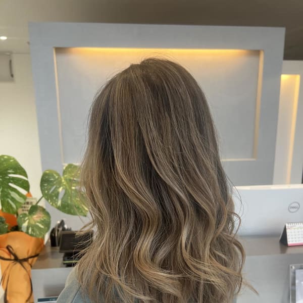 バレイヤージュ×ベージュ