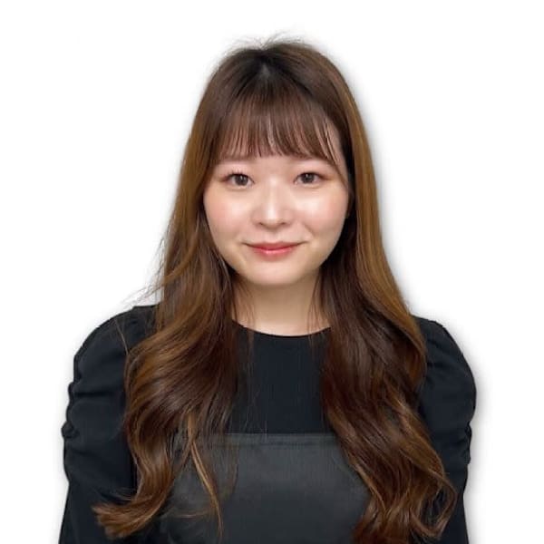 アイブロウサロン i’m 札幌店【眉毛専門店】【アイブロウサロンアイム サッポロテン マユゲセンモンテン】のスタッフ紹介。ヒロカ