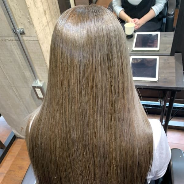 ベージュブロンド