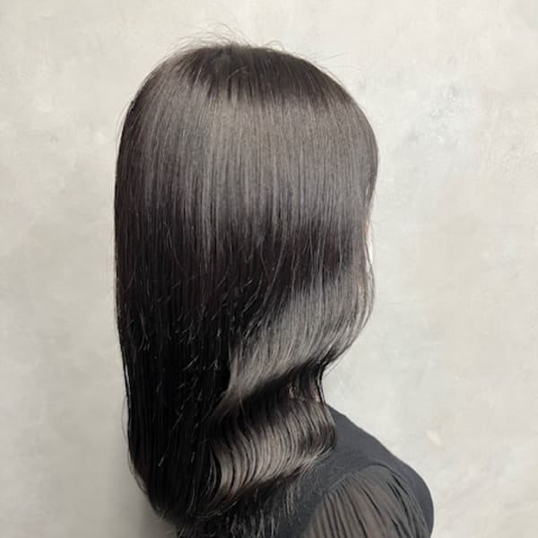 グレージュ　透明感カラー　艶髪|ii+U 銀座 【アイユー ギンザ】