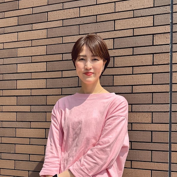 半個室型美容室 Sourire 西新店【ハンコシツガタビヨウシツ スーリール ニシジンテン】のスタッフ紹介。亀浦亜紀