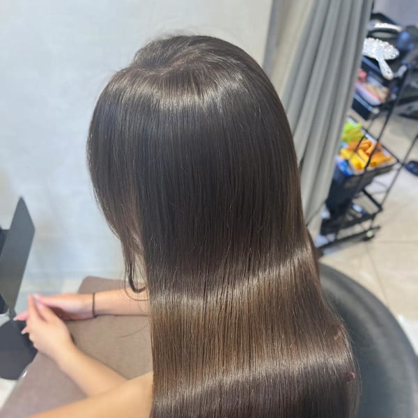 1番人気♪透明感たっぷりのグレージュ|Euphoria 池袋東口駅前店