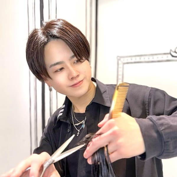 ECLART CENTRAL 赤坂【エクラートセントラルアカサカ】のスタッフ紹介。塚本 寛大