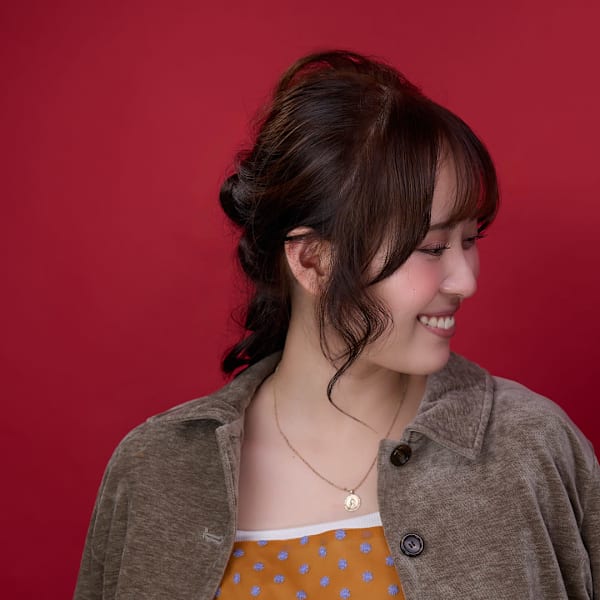 Fluffy Greige|透け感が際立つ抜け感アップ