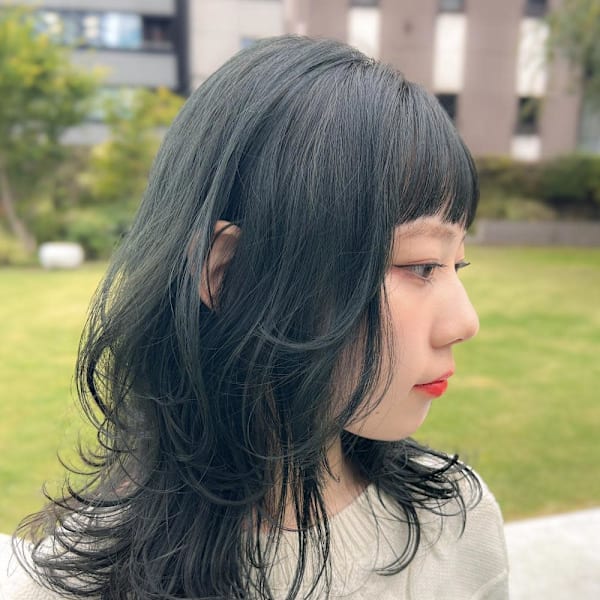 フェイスレイヤー&オン眉/ミディアム/顔周りカット