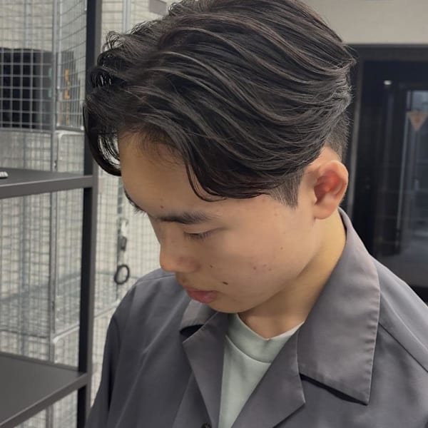 セット次第でオンオフどっちもキマる万能スタイル