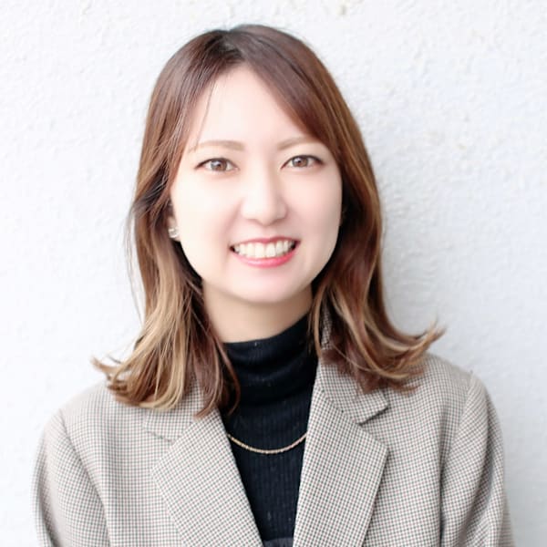 AQs hair design 【エイクスヘアデザイン】【エイクスヘアデザイン】のスタッフ紹介。坂本 佳奈