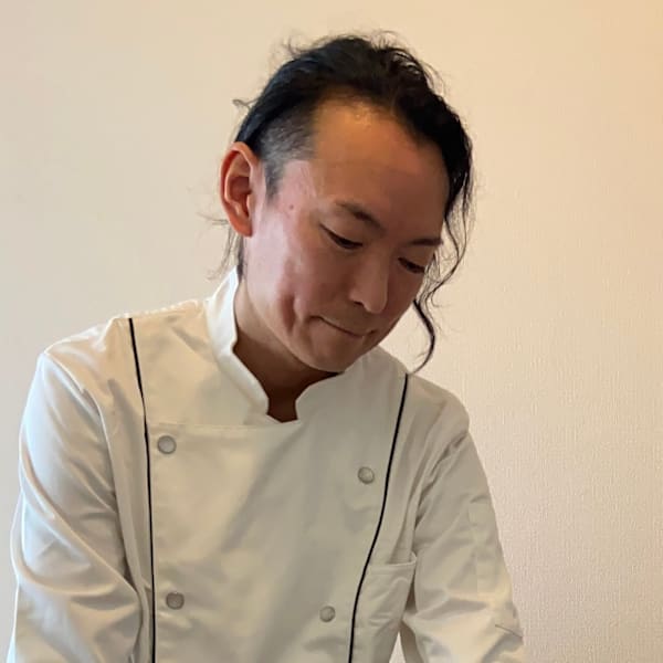 ほぐし＆喫茶マカロン【ホグシアンドキッサマカロン】のスタッフ紹介。マエカワ