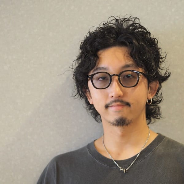 髪質改善&hair  grandage 北千住【カミシツカイゼンアンドヘア グランアージュキタセンジュ】のスタッフ紹介。角鹿　裕俊