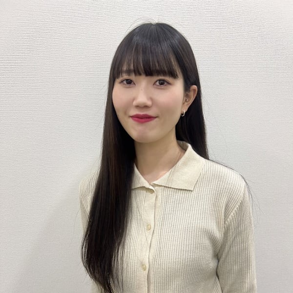 New-Line【ニューライン】のスタッフ紹介。鈴木　茉里亜