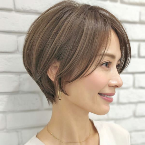 ショート くびれヘア 丸みショート 白髪ぼかし ハイライト