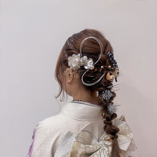 和モードで魅せる、上品華やか成人式ヘア