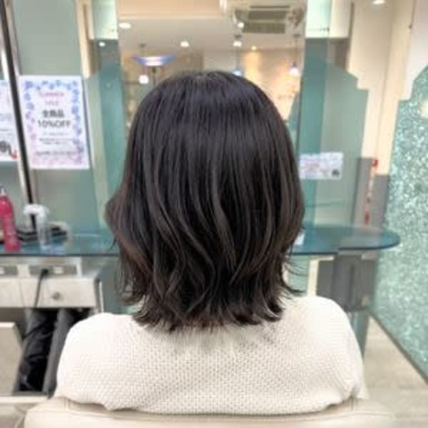 大人かわいいレイヤーボブ