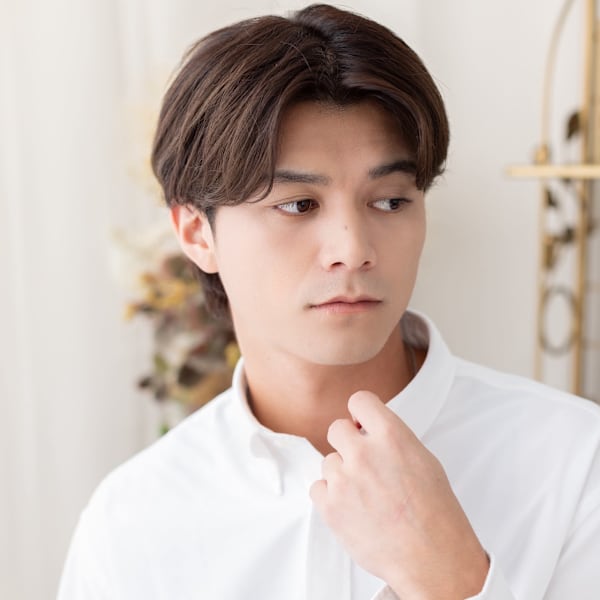 ツーブロック前髪パーマ暗髪テーパーフェード チャコールグレー|COVER HAIR bliss【カバーヘア ブリス】上尾/上尾西口店