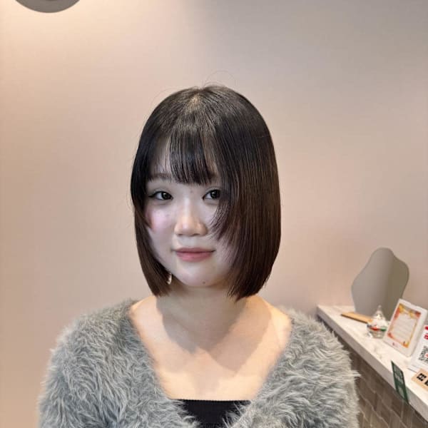 切りっぱなしボブ|半個室 rire hair 大野城店