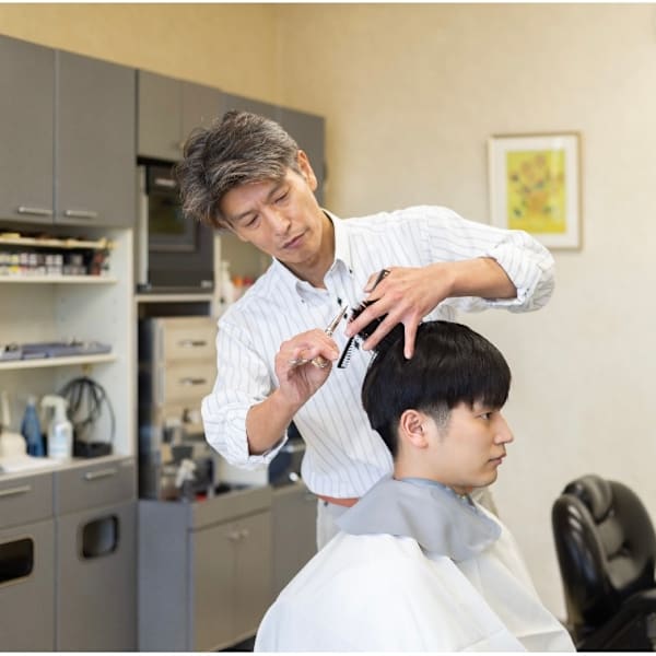 CUT IN RELAX【カットインリラックス】のスタッフ紹介。太田 格