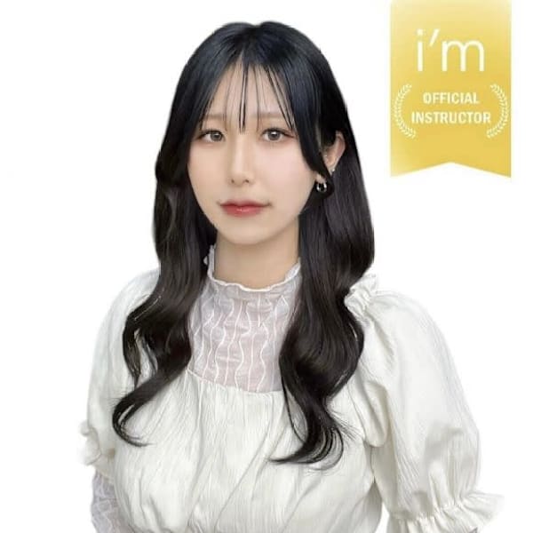 アイブロウサロン i'm 大宮西口店【眉毛専門店】【アイブロウサロン アイム オオミヤニシグチテン マユゲセンモンテン】のスタッフ紹介。リナ