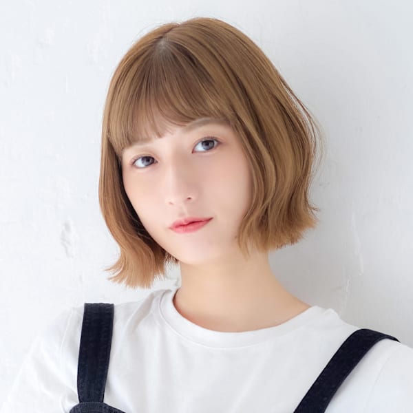 【La fith】ケアブリーチ×切りっぱなしボブ×重めバング|La fith hair SEnSE 広島袋町店
