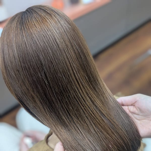 季節の変わり目は、髪のパサつきや広がりが気になる時期ですよね