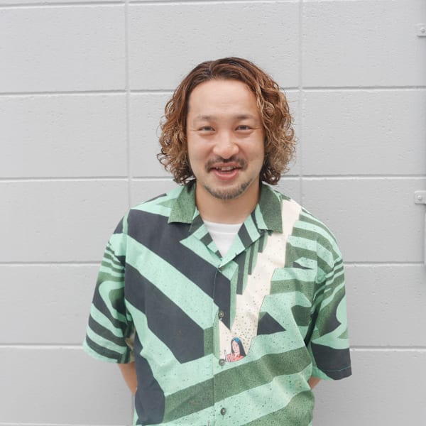 hair&life 9’s -okinawa-【ヘアアンドライフ ナインズ オキナワ】のスタッフ紹介。工藤祐也 (マリオ)