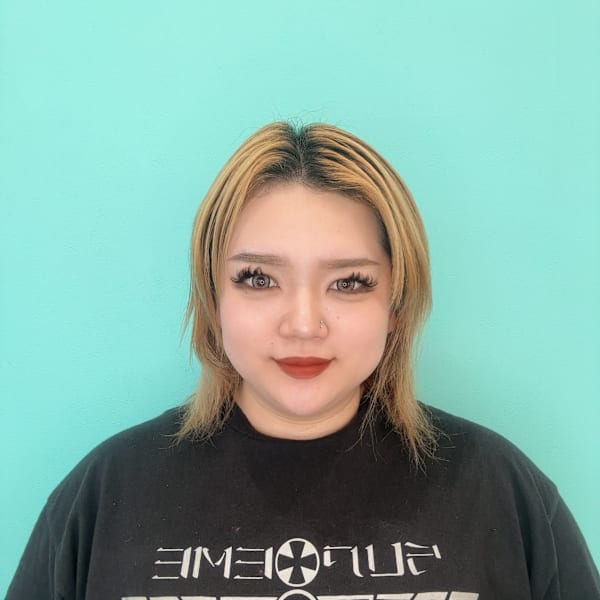 HAIR & MAKE EARTH 熊本嘉島店【ヘアメイクアース クマモトカシマテン】のスタッフ紹介。安尾 萌花