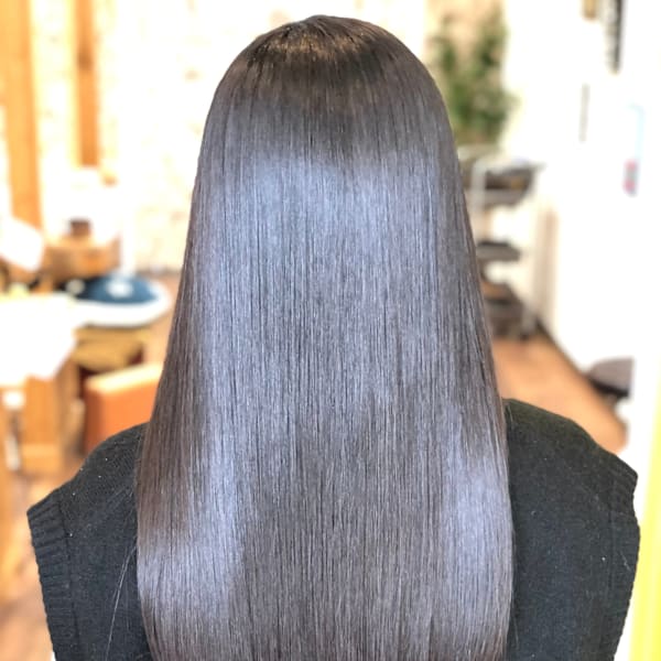 魔法の髪質改善ストレート極|今日の彼女の髪は魔法的