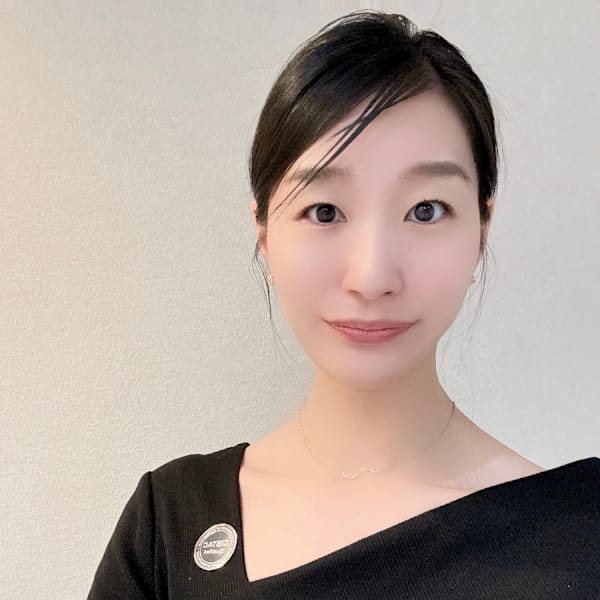 Ad Serena【アドセレーナ】のスタッフ紹介。ミドリカワ ハナヨ