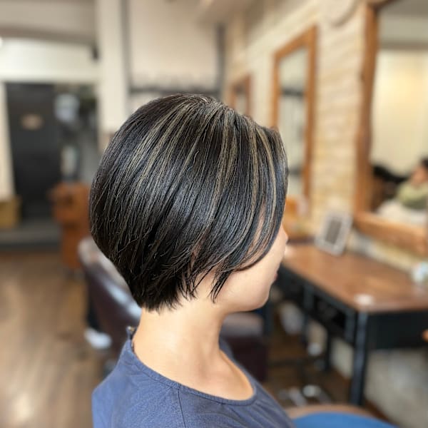 ショートカット×白髪ぼかしハイライト|美容室PAUL西葛西店