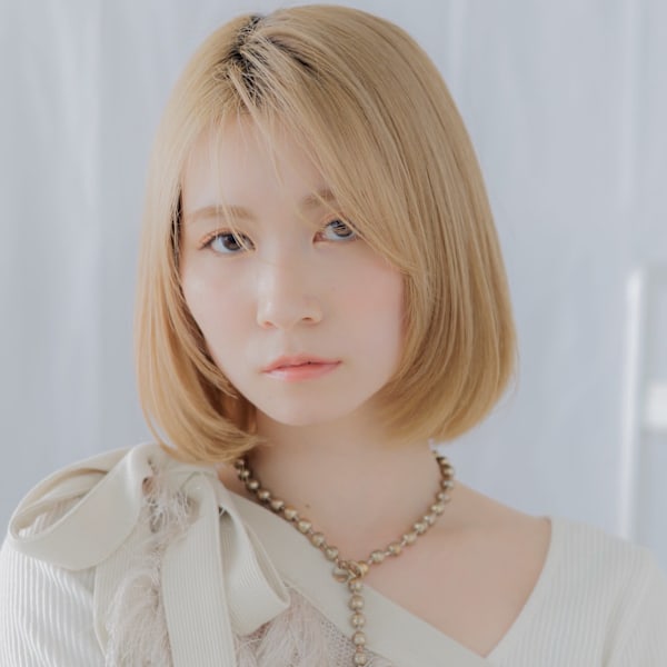 垢抜けハイトーンカラーミディアムレイヤー　シルバーベージュ|COVER HAIR 【カバーヘア】 上尾/上尾西口店