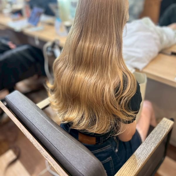 ミルクティーベージュ