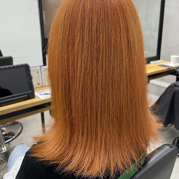 ペールオレンジ