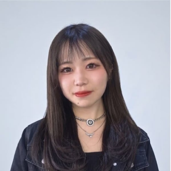 全席個室美容室 Zina 川崎 髪質改善&トリートメント【ゼンセキコシツビヨウシツ ジーナ カワサキ カミシツカイゼン】のスタッフ紹介。木暮 莉茉奈