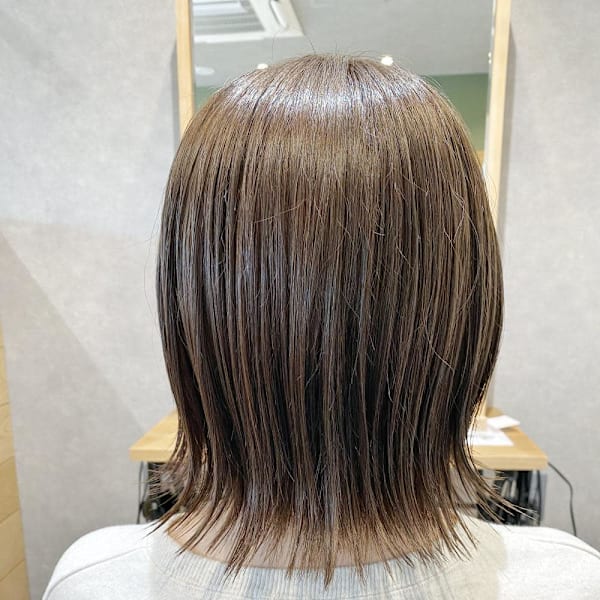 結べる外ハネスタイル