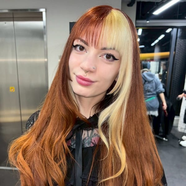 セクションカラー　ケアブリーチ　ブリーチカラー　表参道/原宿