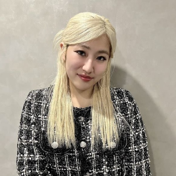 女性スタイリスト専門サロン Zina 天神 髪質改善&トリートメント【ジョセイスタイリストセンモンサロン ジーナ テンジン カミシツカイゼンアンドトリートメント】のスタッフ紹介。松田 光里