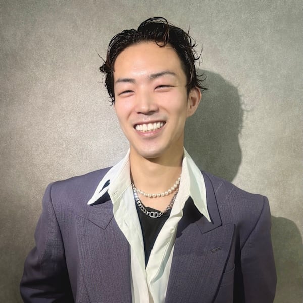 【無料髪質改善 & Men's style】nui【ニュイ】のスタッフ紹介。清水 優 高槻/茨木