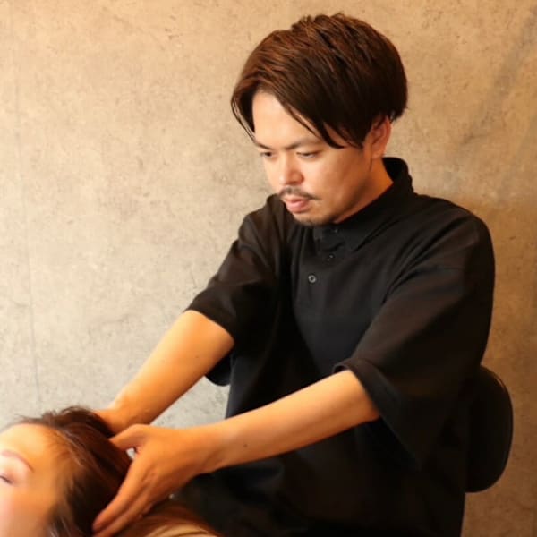 韓国美管理サロン Soa【カンコクビカンリサロン ソア】のスタッフ紹介。ジュンペイ