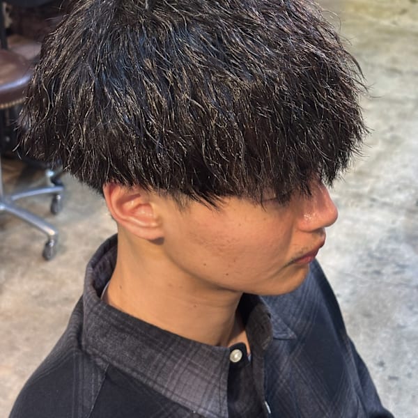 メンズカットマッシュツーブロックツイストスパイラルパーマ|ROOO MEN【ルーメン】