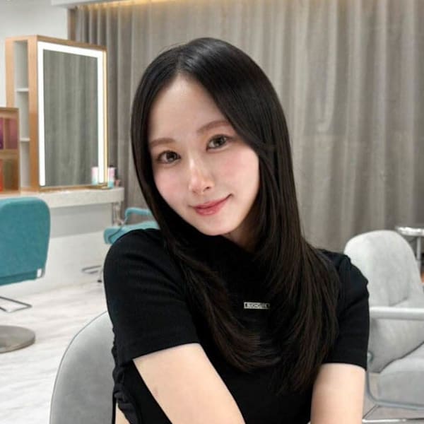 【Elsa元町/三宮】小顔レイヤーストレートナチュラル