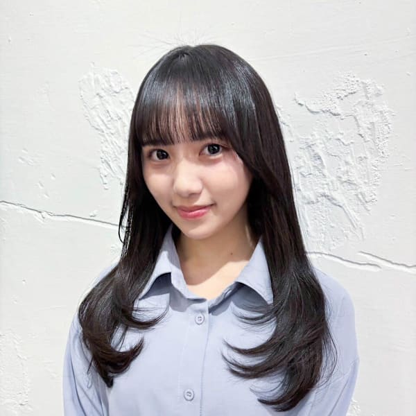 韓国レイヤー美髪顔まわり髪質改善ミディアムレイヤー