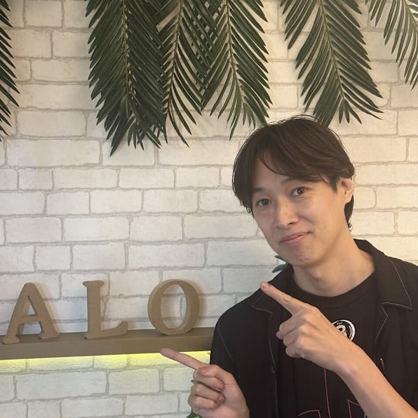 ALO【アロ】のスタッフ紹介。髪質改善師エイ