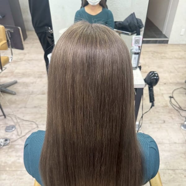 ベージュカラー