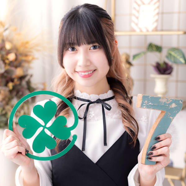 COVER HAIR bliss【カバーヘア ブリス】大宮/大宮西口店【カバー ヘア ブリス オオミヤ オオミヤニシグチテン】のスタッフ紹介。小川 結菜