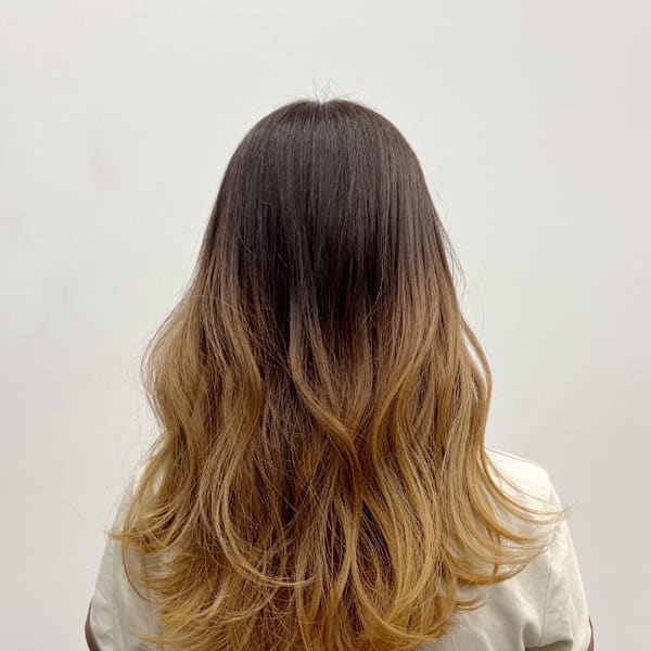 イエローベージュ