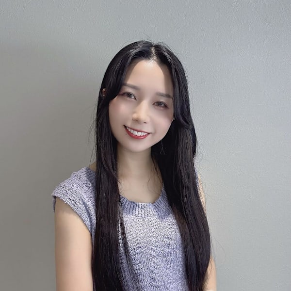 博多 髪質改善 美容室NAVY【ネイビー】髪質改善 完全完結型個室サロン 【NEW OPEN 4月】【ハカタカミシツカイゼンビヨウシツネイビーカミシツカイゼンカンゼンカンケツガタコシツサロン】のスタッフ紹介。渡邉 愛璃