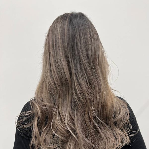 ミルクティーベージュ